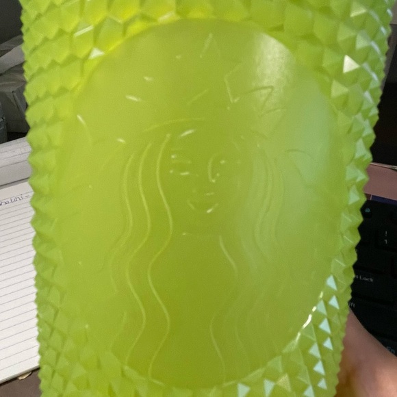 Starbucks 2022 Glow in the dark Venti Tumbler - Picture 3 of 5